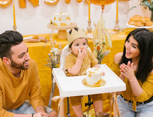 Gold Sunshine Themed Birthday, You Are My Sunshine backdrop, Sunshine Birthday Cake