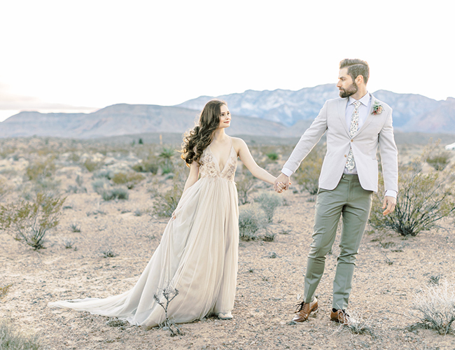 Red Rock Canyon Elopement, blush and mauve wedding