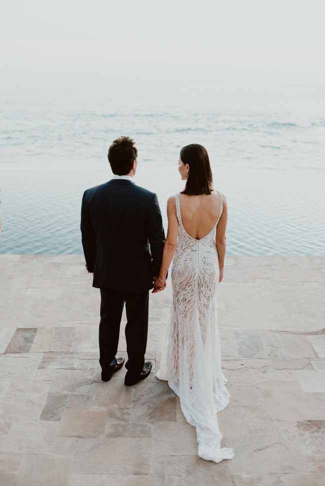 Chic monochromatic wedding in Los Cabos - Inspired by This