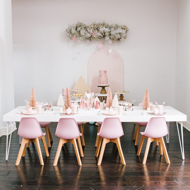 Pink Christmas Table Decorations: A Pink Wonderland Dinner - The Pink Dream