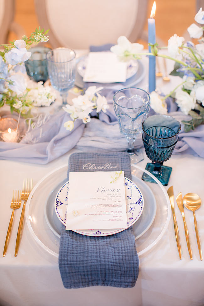 Pantones classic blue wedding