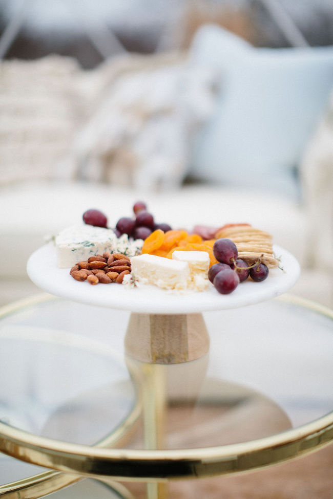 wedding inspiration in an igloo