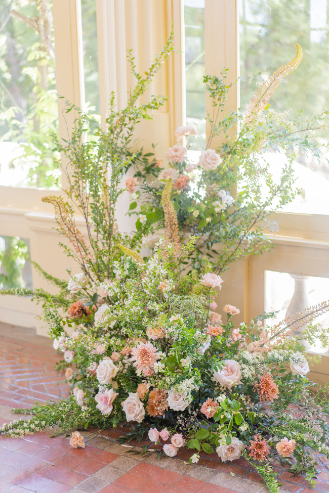 Taylor Swift & Terracotta Styled Shoot