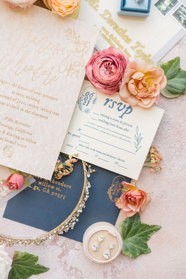 Taylor Swift & Terracotta Styled Shoot