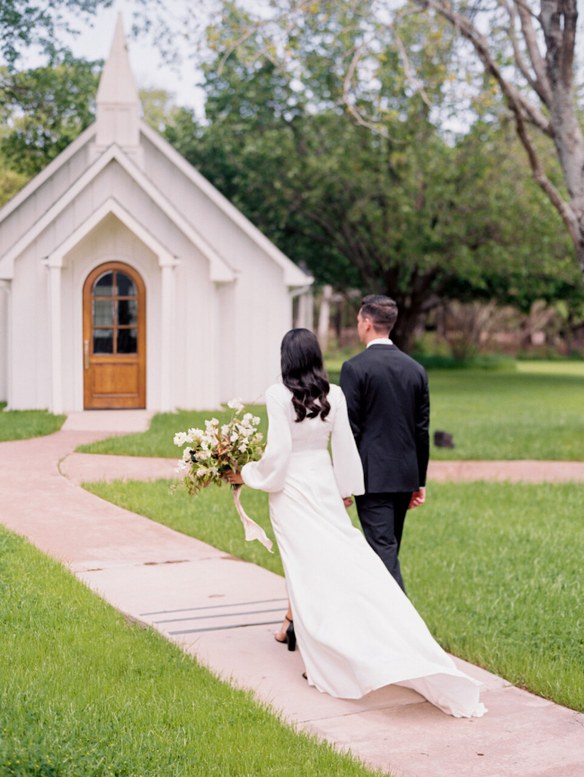 Elegant Black & White Dallas Wedding Shoot