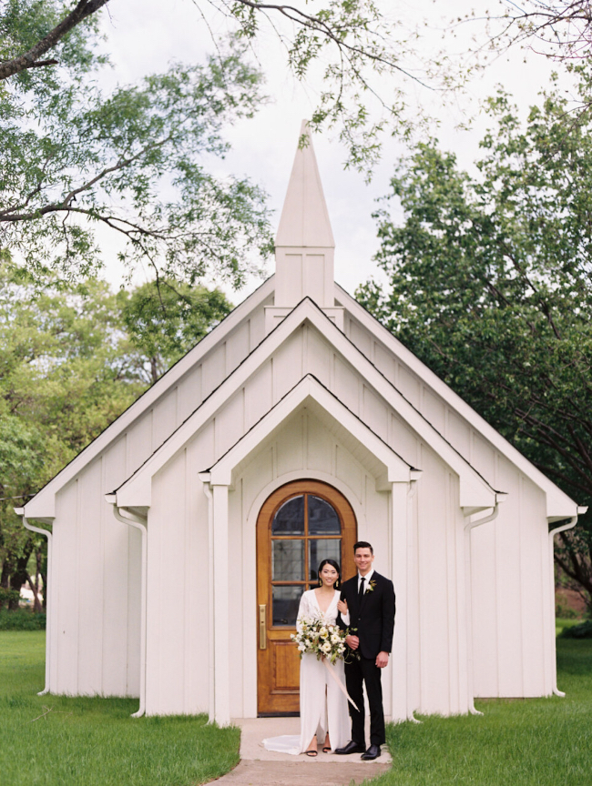 Elegant Black & White Dallas Wedding Shoot