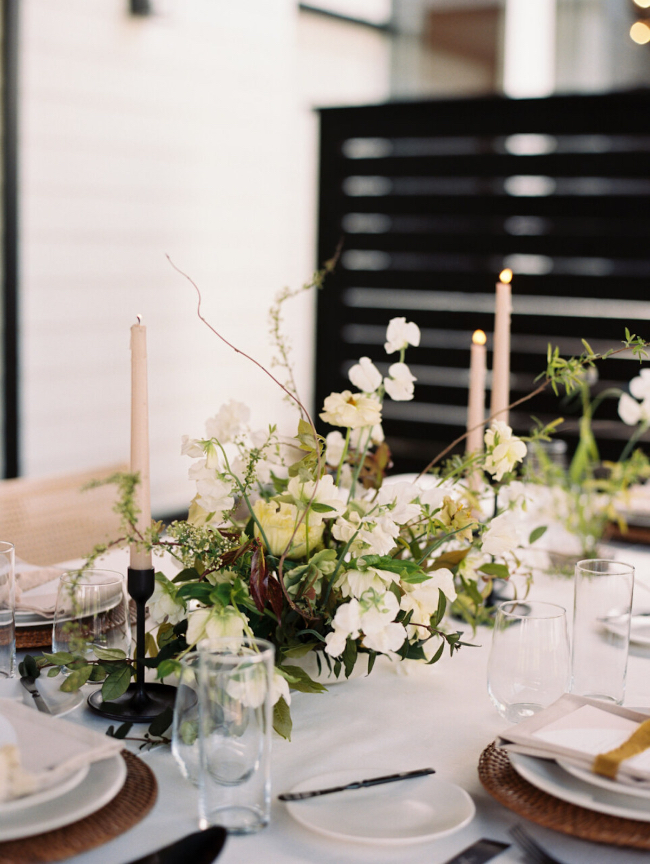 Elegant Black & White Dallas Wedding Shoot