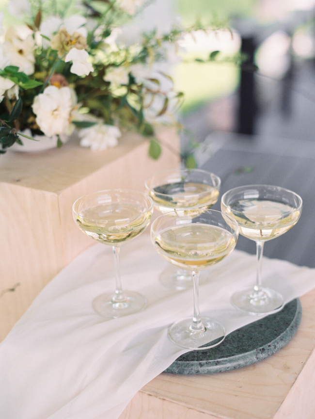 Elegant Black & White Dallas Wedding Shoot