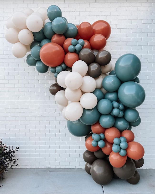 5 Friendsgiving Must-Haves to Earn You Party Host of the Year