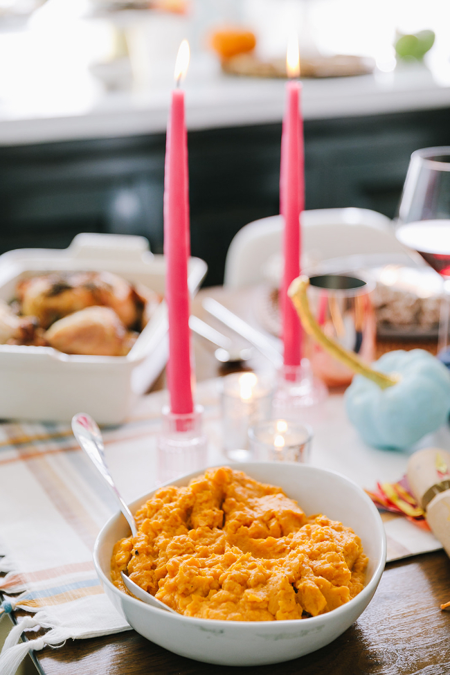 A Modern & Colorful 2021 Thanksgiving Celebration