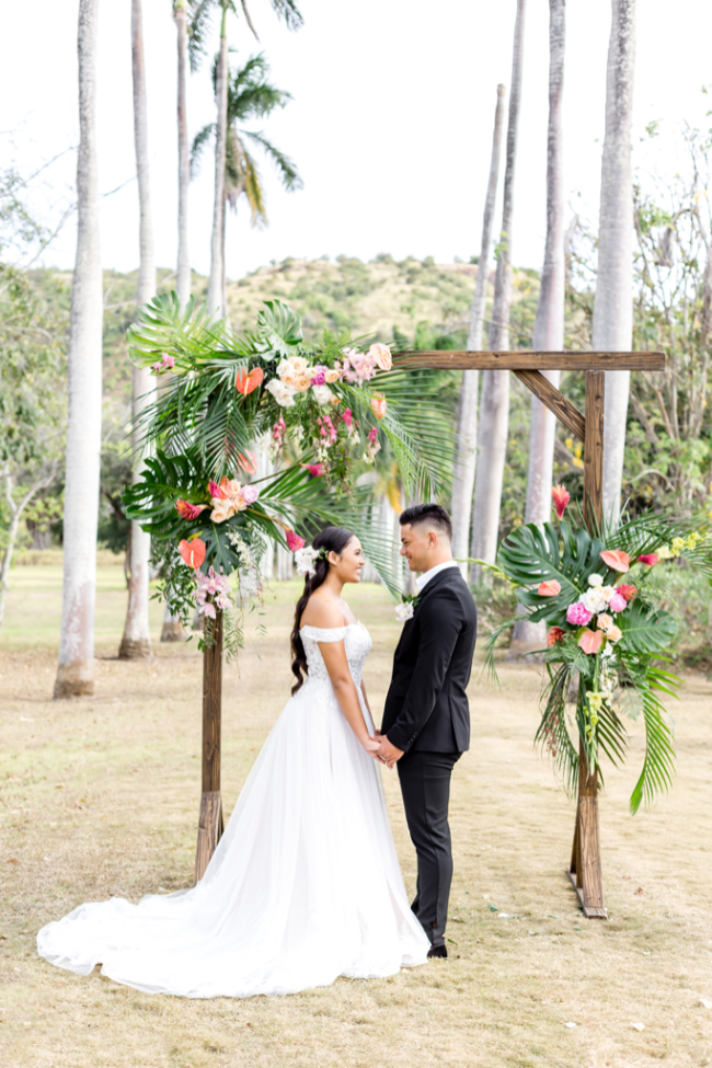 Stunning "On Hawaiian Island Time" Elopement