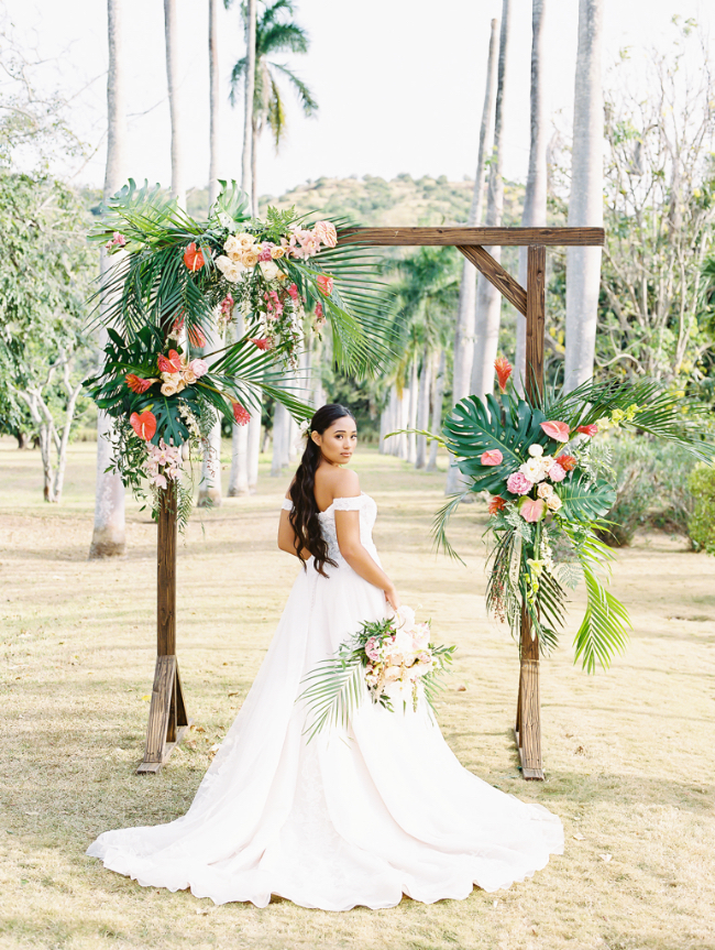 Stunning "On Hawaiian Island Time" Elopement