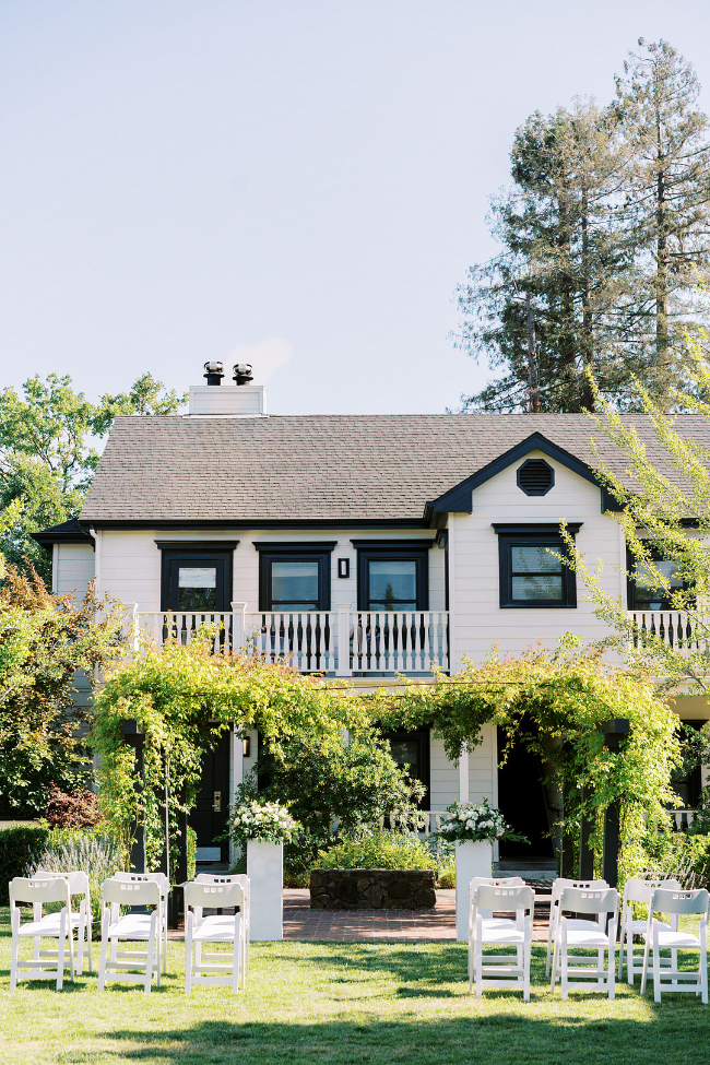 Timeless Black & White Sonoma Garden Wedding