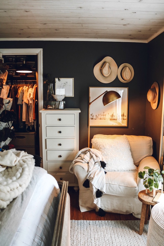 8 Ways to Clean Up Your Space For The New Year