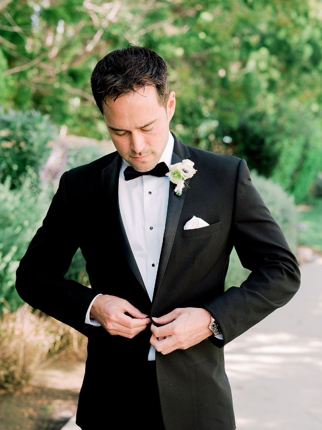 Sophisticated Lush Green & Classic White Wedding