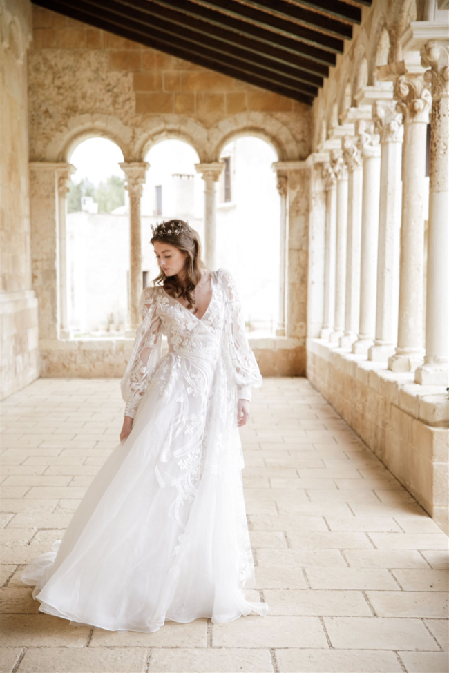 Luxurious & Romantic Burgundy Italian Wedding