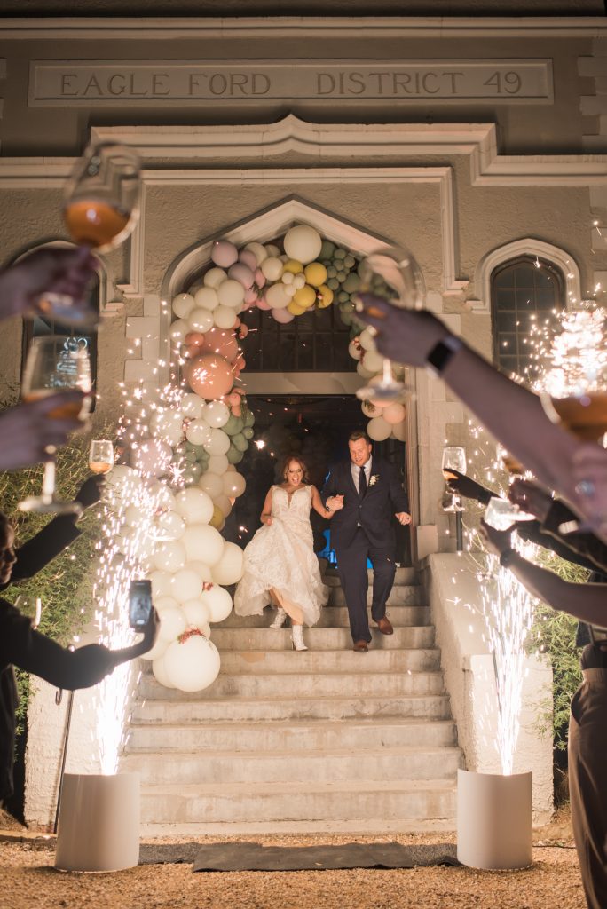 Everything's Bigger In Texas Big Fake Wedding Dallas