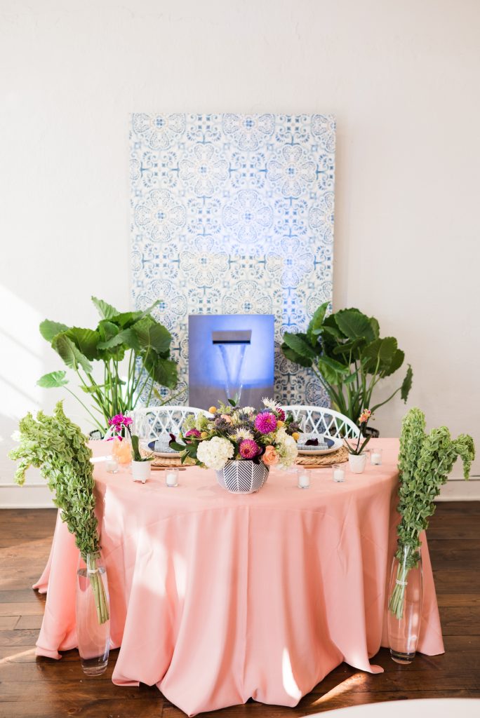 Everything's Bigger In Texas Big Fake Wedding Dallas