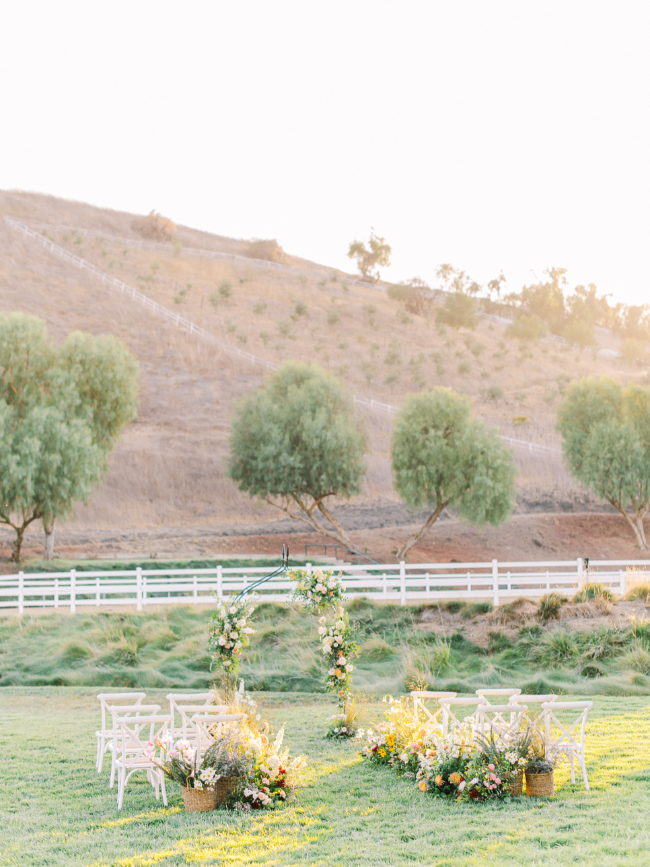 Heirloom Whimsical Prairie-Styled Editorial
