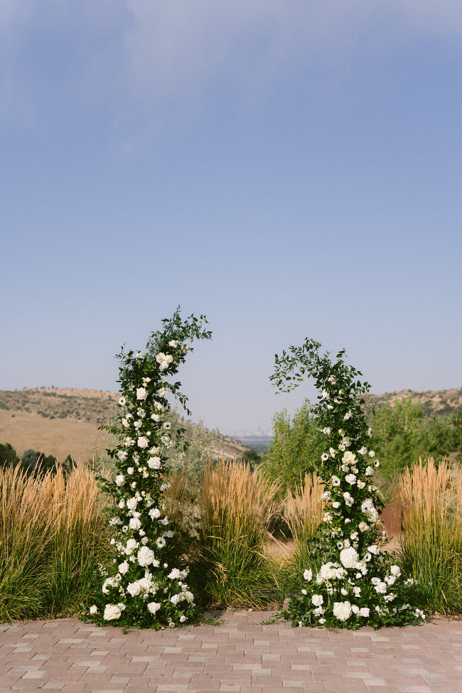 Modern & Simplistic Colorado Historic Estate Wedding