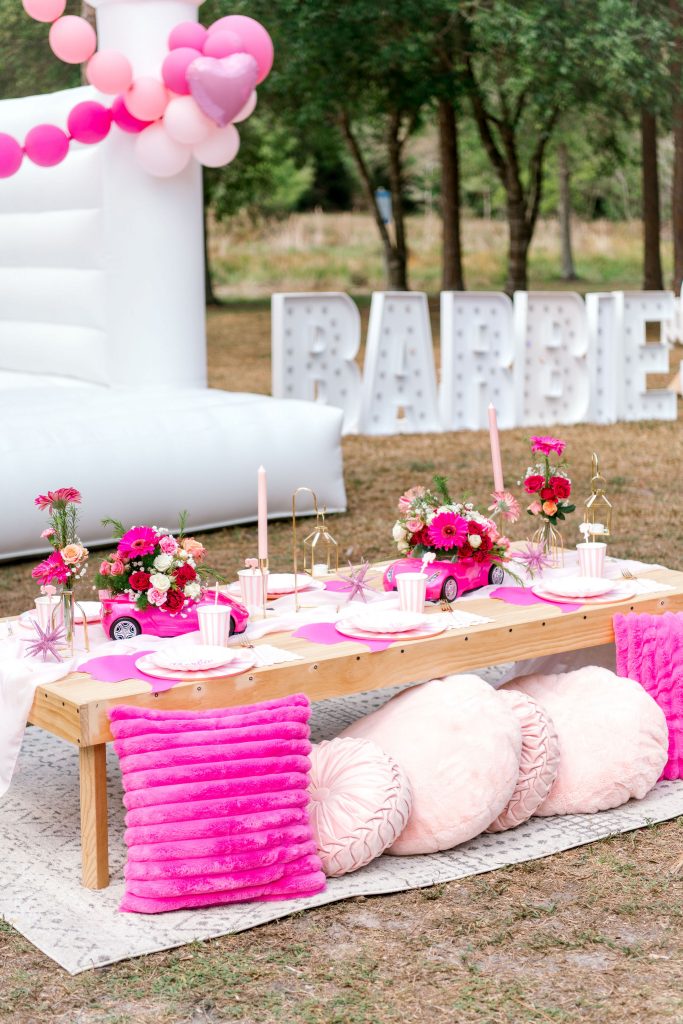 Barbie party decorations -  France