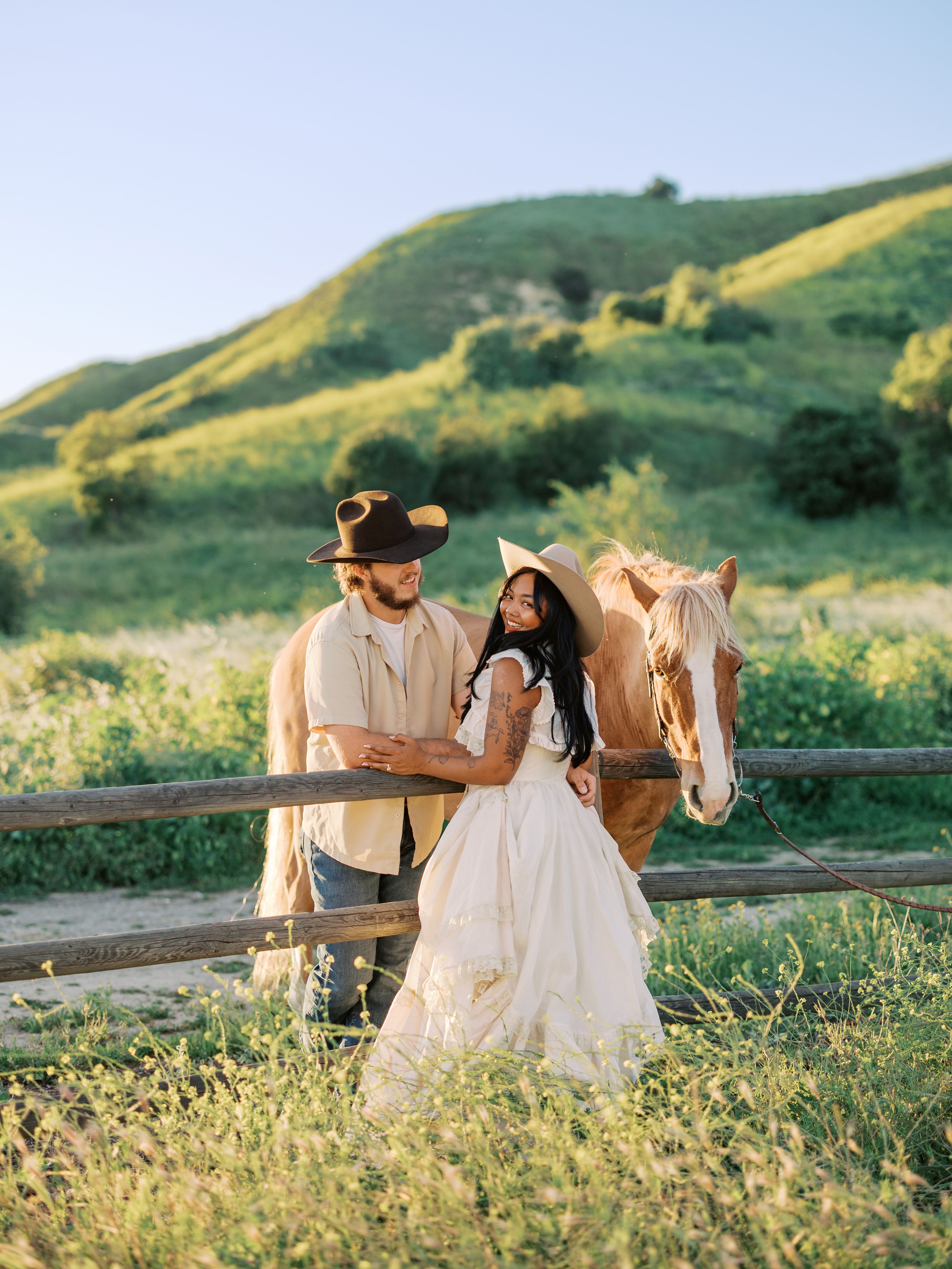A Western-Inspired Engagement Shoot in Horsethief Canyon